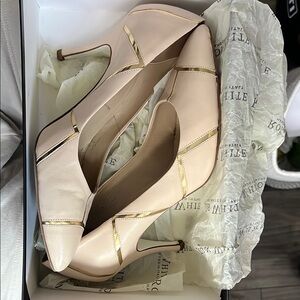LIKE NEW Cream Pointed Toe Stiletto Heels